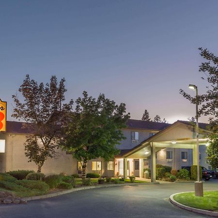 Super 8 By Wyndham Bend Hotel Luaran gambar