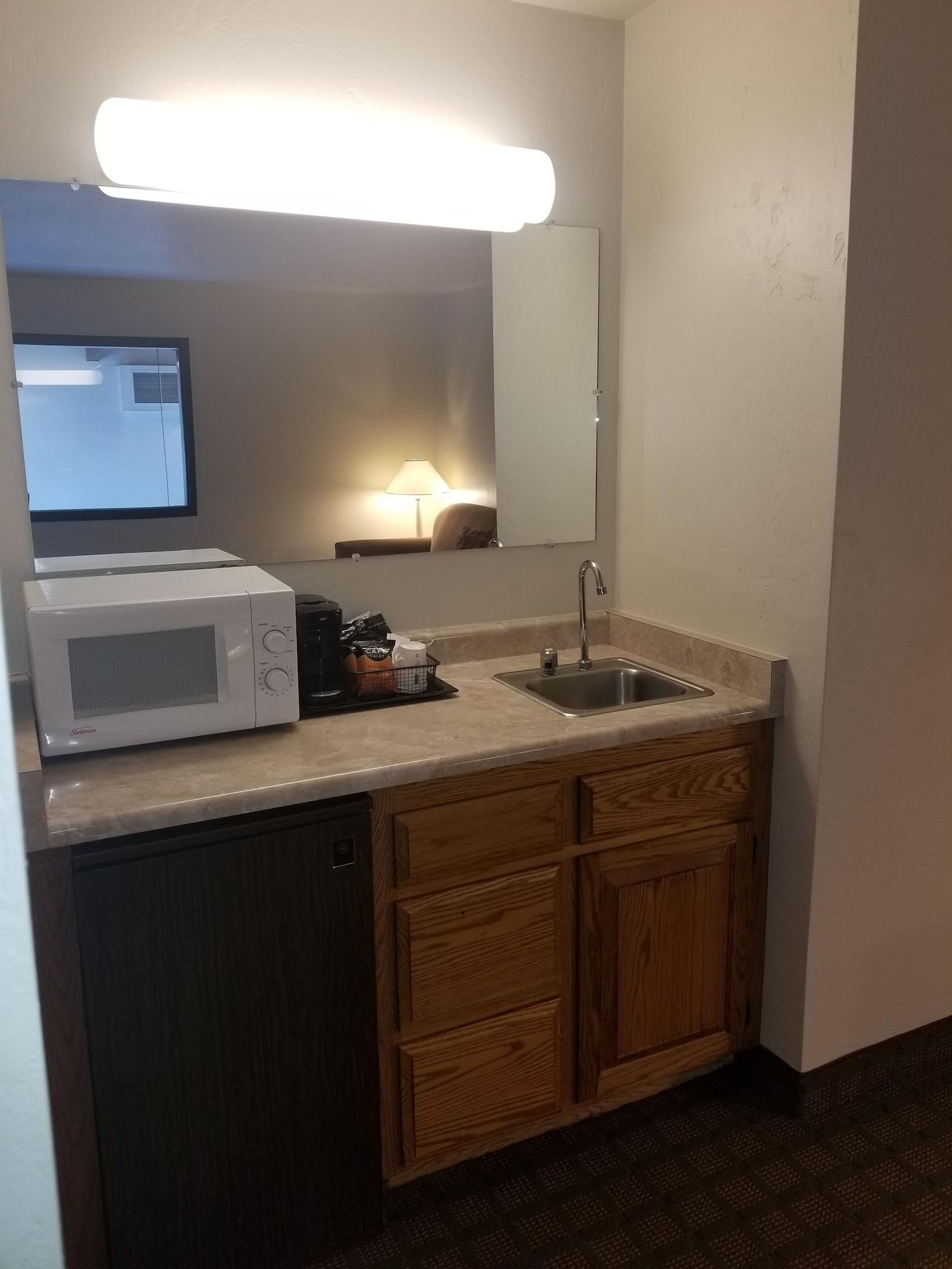 Super 8 By Wyndham Bend Hotel Luaran gambar