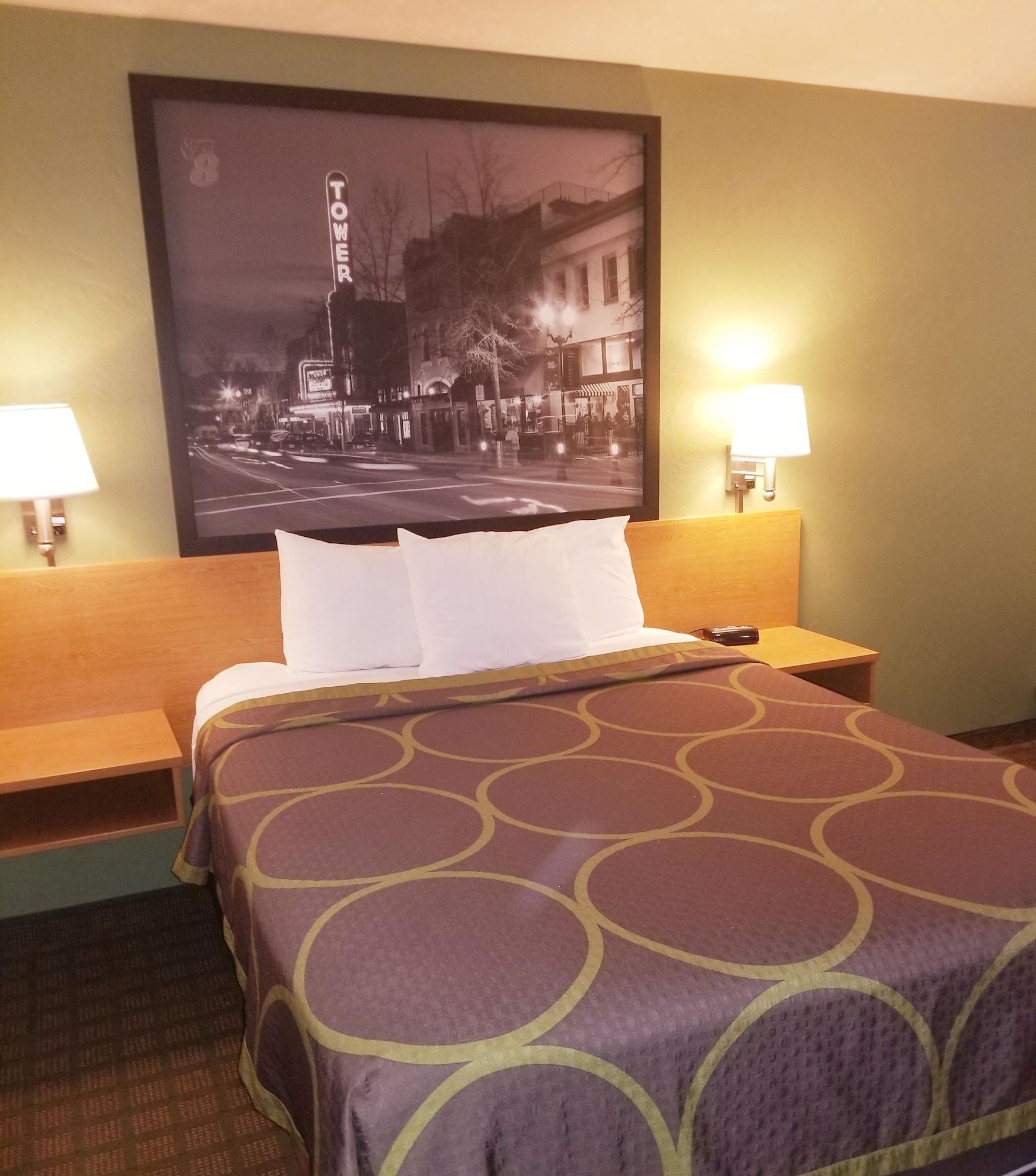 Super 8 By Wyndham Bend Hotel Luaran gambar