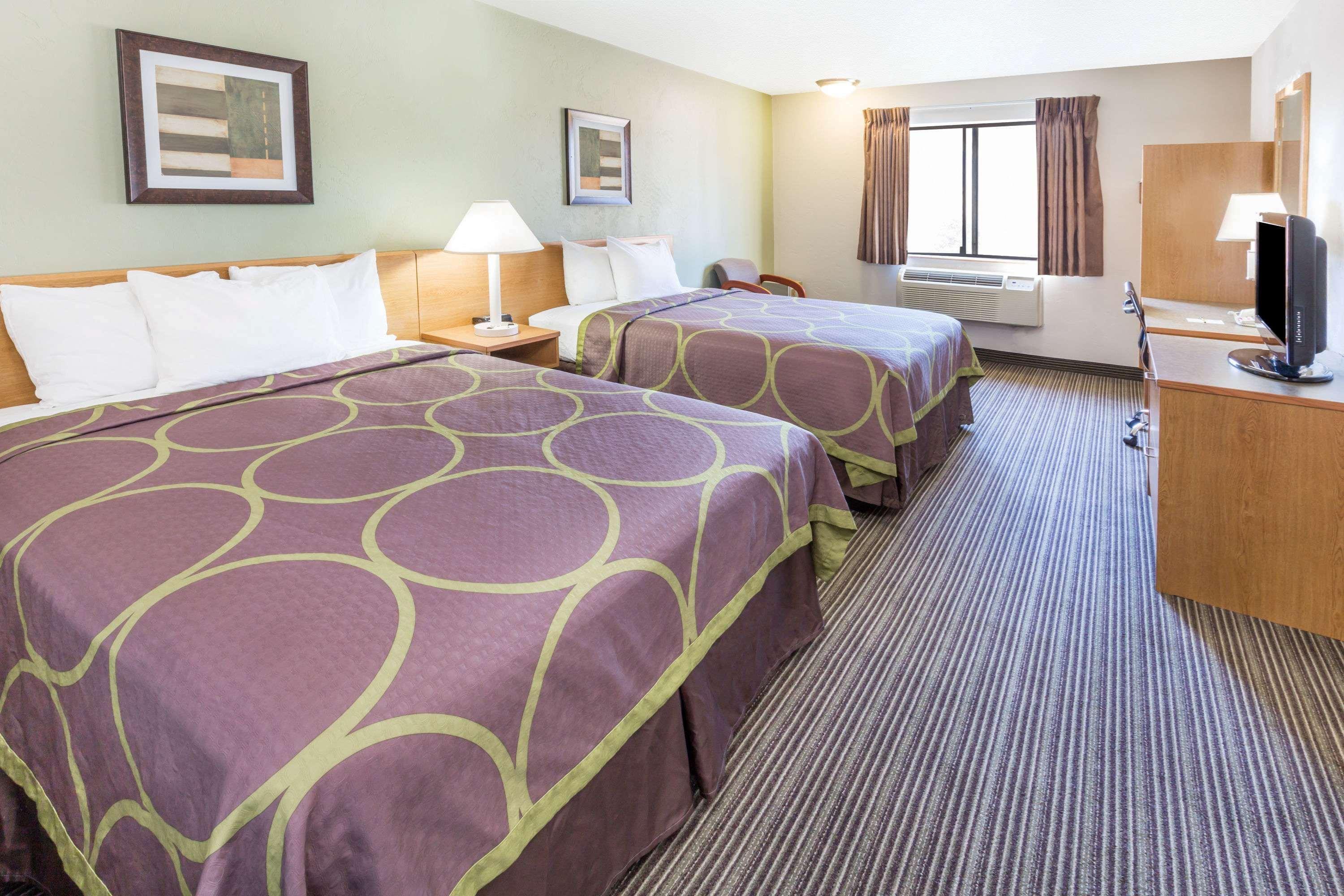 Super 8 By Wyndham Bend Hotel Luaran gambar