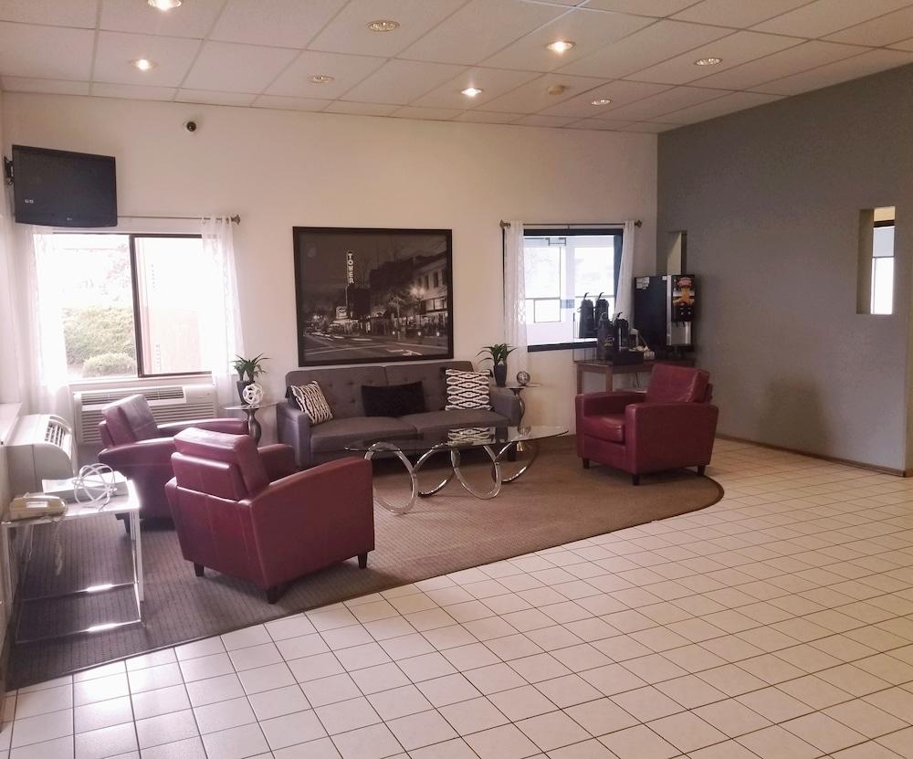 Super 8 By Wyndham Bend Hotel Luaran gambar
